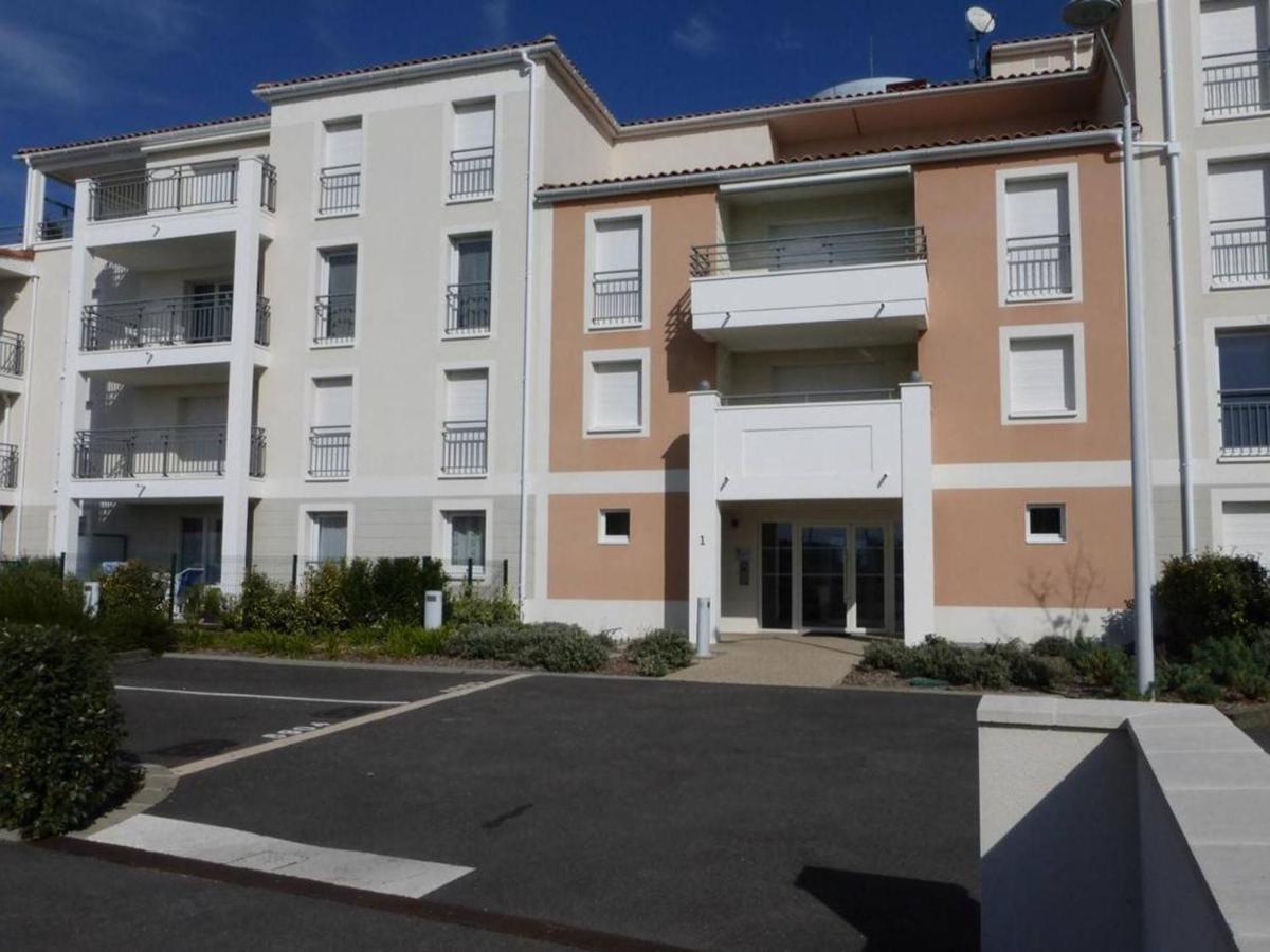 Appartement 2 Pieces Avec Balcon, Parking Et Proche Plage A Saint-Gilles-Croix-De-Vie - Fr-1-224-587 Exterior photo